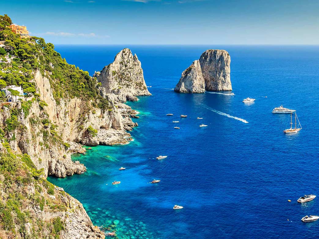 Viaggi organizzati per ferragosto a Capri