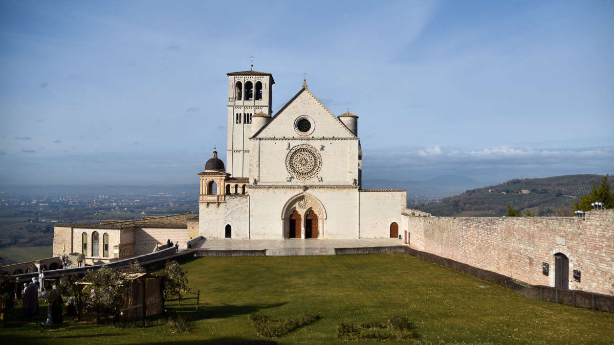 Viaggio organizzato a La Scarzuola e Assisi