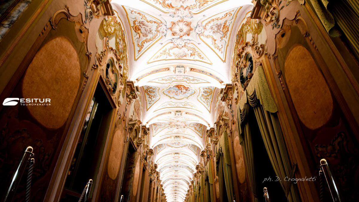 vacanza organizzata nelle marche in pullman a jesi e federico II