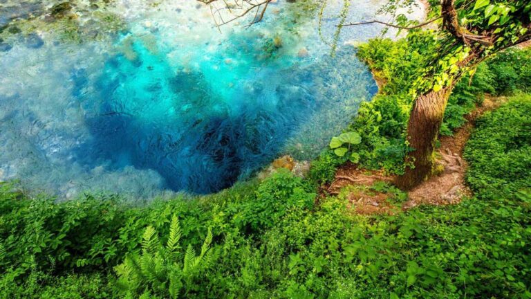 vacanza organizzata in pullman per un tour guidato dell'albania del Nord e Montenegro