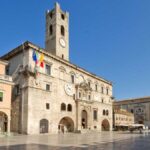 ascoli-piazza-del-popolo-viaggi-organizzati