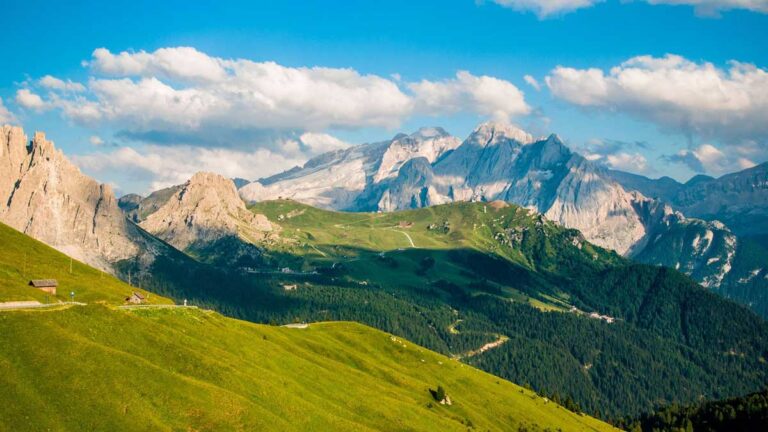 viaggio organizzato il Trenino dei Castelli nella Val di Non