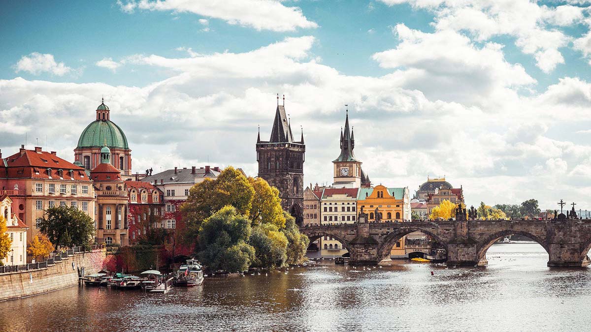 viaggio organizzato a praga in formula low cost con il bus