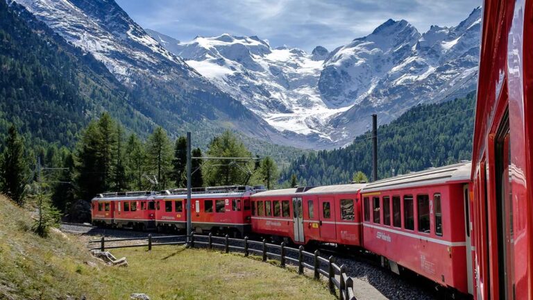 Lago di Como Trenino del Bernina St Moritz viaggio organizzato gran tour alpi