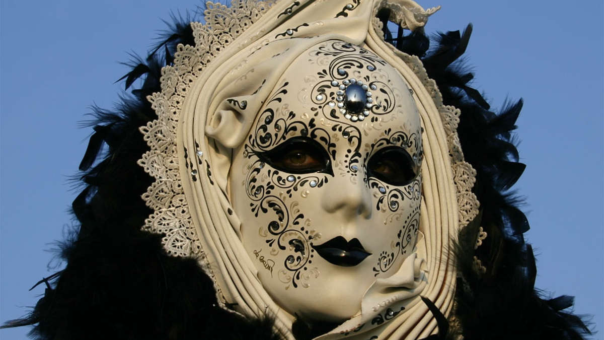 viaggio organizzato per il carnevale di venezia con il volo dell'angelo a venezia