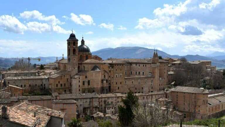 urbino-viaggi-organizzati-marche