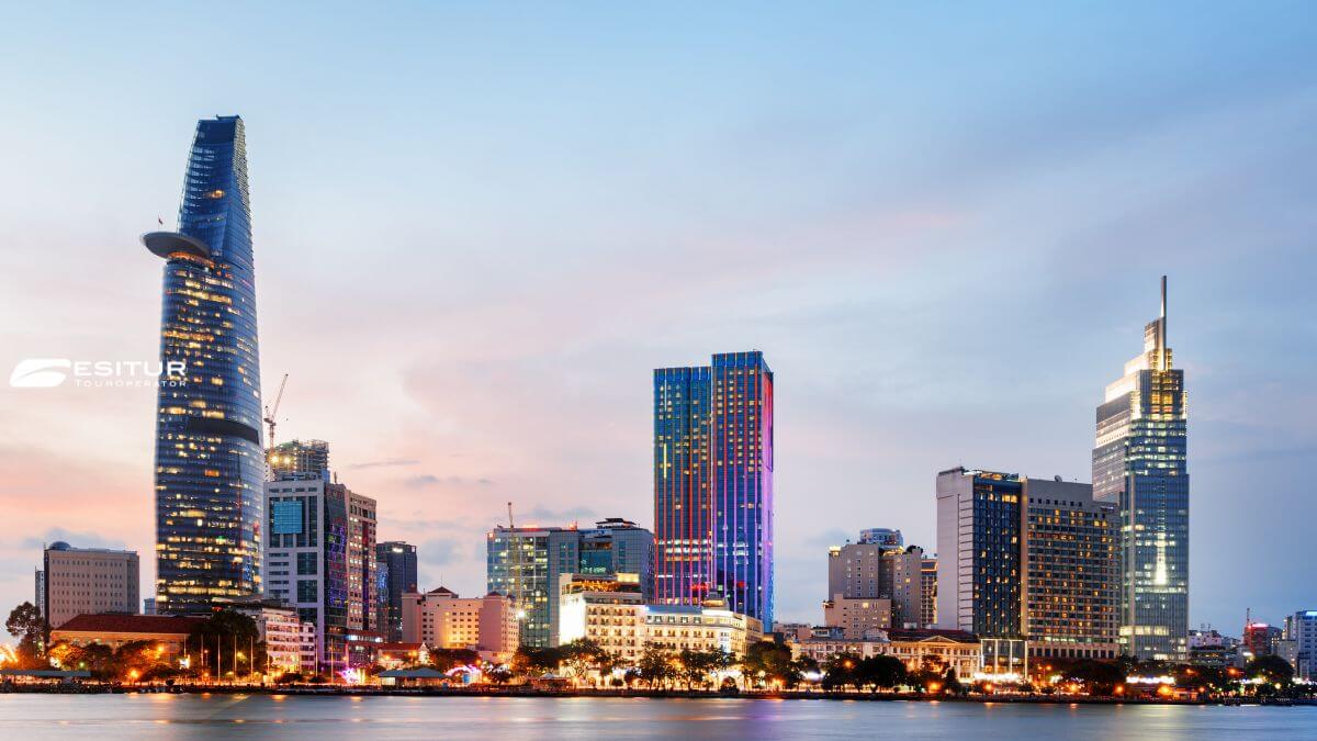 viaggi organizzati in vietnam in aereo