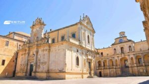 Piazza Duomo a Lecce con la cattedrale barocca e il seminario, Capodanno nel Salento Incantato in viaggio