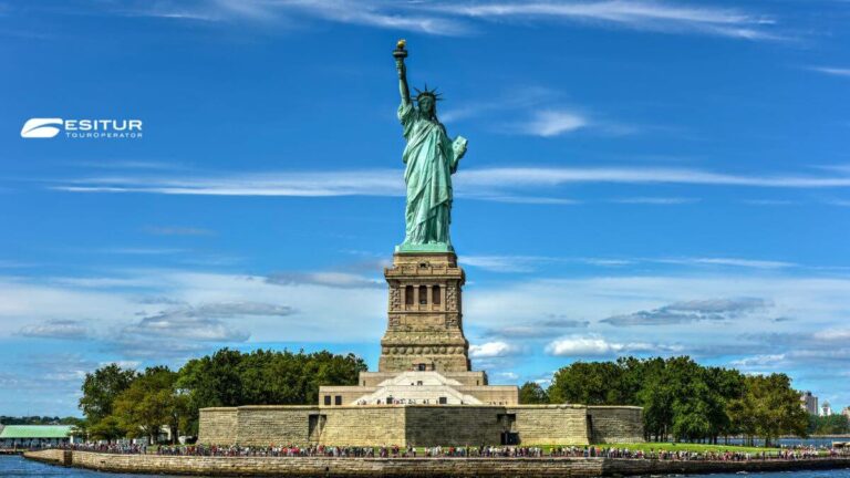 Statua della Libert&agrave; viaggio organizzato Cosa vedere a New York